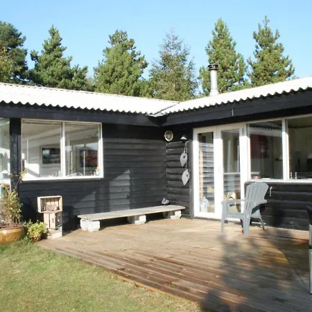 Holiday home Linnea - 1km From The Sea In Western Jutland By Interhome