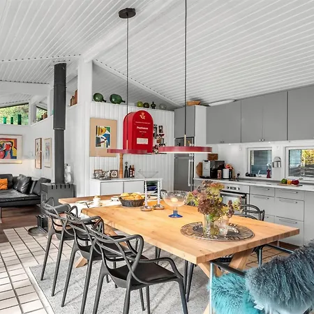 Linnea - 1km From The Sea By Interhome *