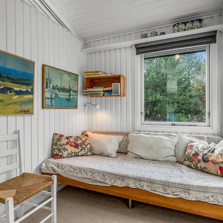 Linnea - 1km From The Sea By Interhome *